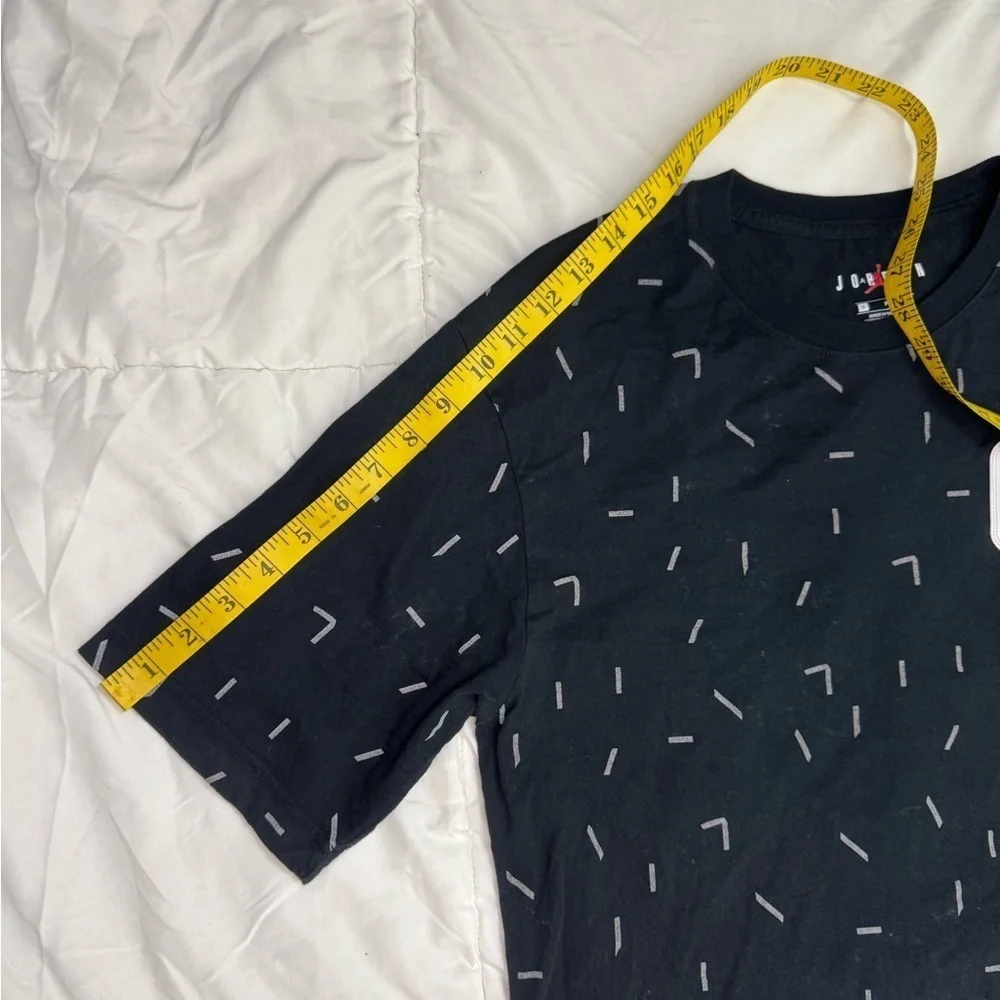 Jordan Black Patterned Men's T-Shirt Size Small.